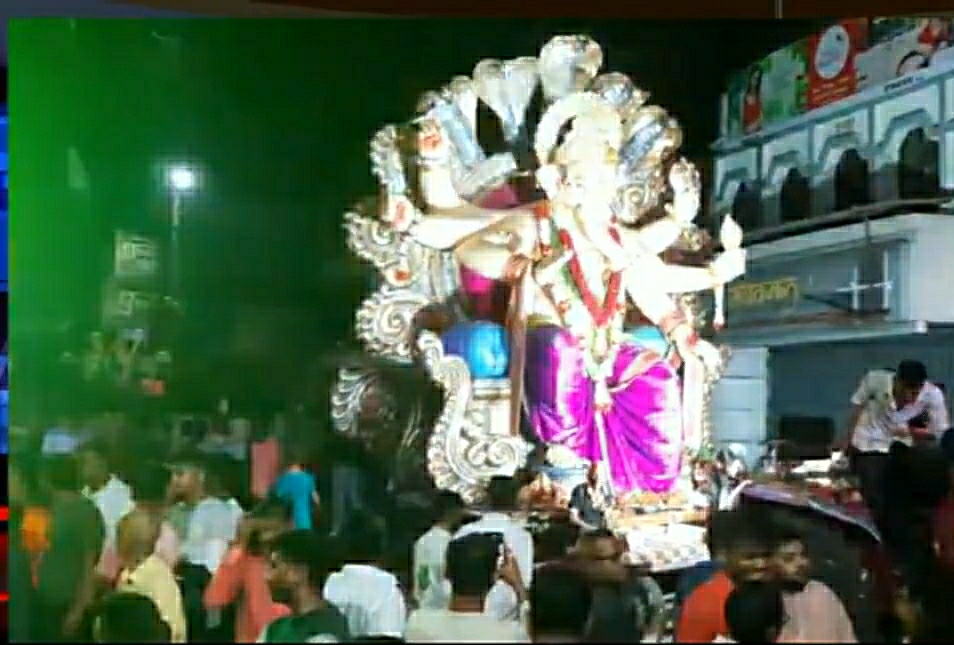 फैजपुरातील श्री गणरायाची विसर्जन मिरवणूक शांततेत