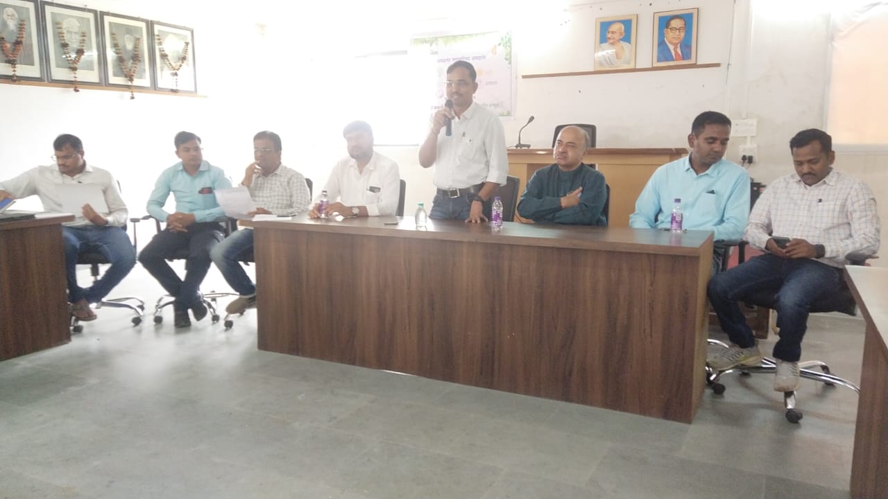 Amalner: पर्यावरण पूरक गणपती स्पर्धेच्या विजेत्यांना नगरपरिषदेकडून  बक्षीस वितरण..!