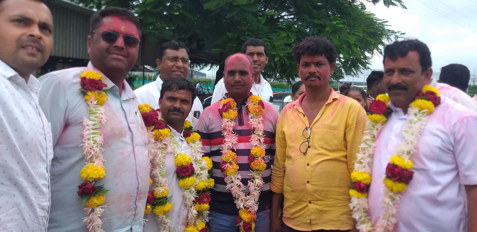 दिंडोरी तालुक्यातील बहुतांश ग्रामपंचायतीवर राष्ट्रवादी काँग्रेसने वर्चस्व राखली शिवसेना दोन नंबर वर