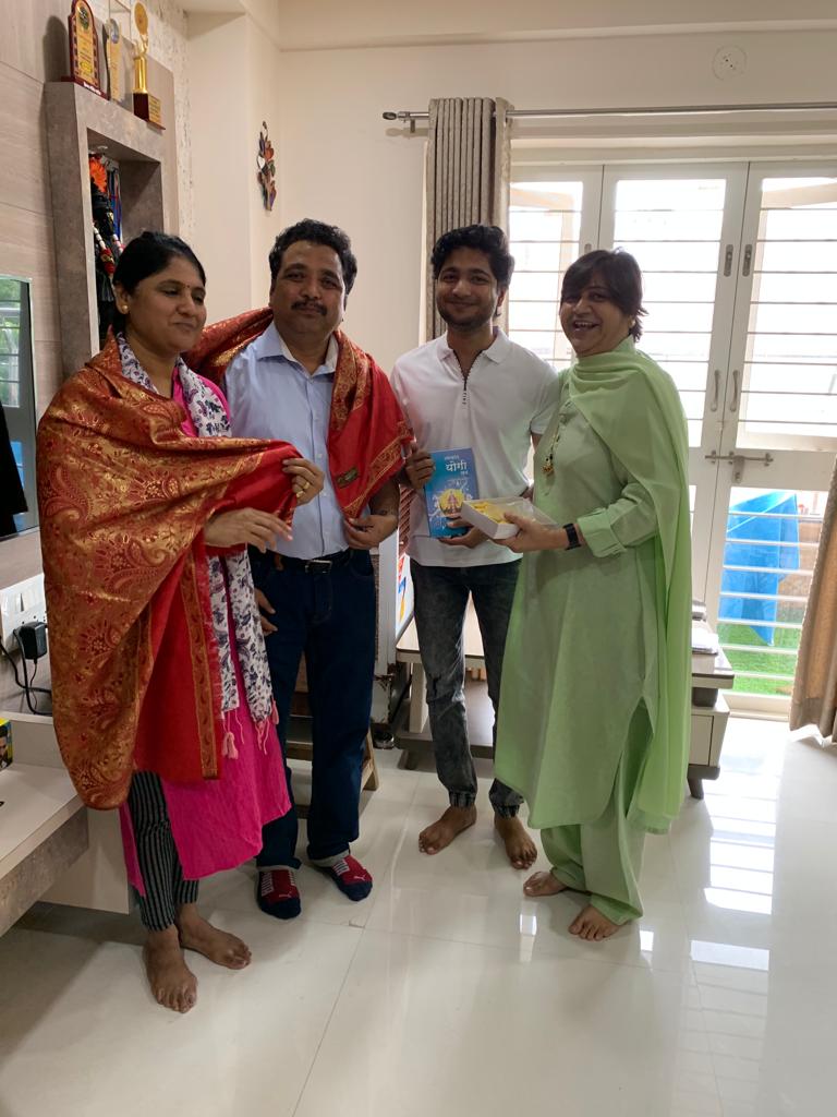 Amalner: ॲड ललिताताई पाटील अमळनेर यांच्यामार्फत गुणवंत विद्यार्थ्यांचा व त्यांच्या पालकांचा सत्कार व अभिनंदन