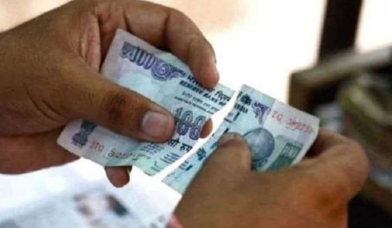 Important: फाटलेल्या नोटांच करायचं काय ..? काळजी नको..जाणून घ्या RBI चे नियम..