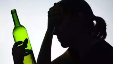 Amazing: हया जिल्ह्यात स्त्रिया दारू पिण्यात पुरुषांपेक्षा पुढे..!अहवालात समोर आली आकडेवारी..!