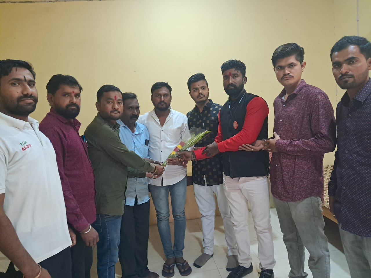 Amalner: महाराष्ट्र नवनिर्माण सेना प्रदेश उपाध्यक्ष रस्ते,साधन-सुविधा व आस्थापना विभाग अतुल पाटील यांची धावती भेट..