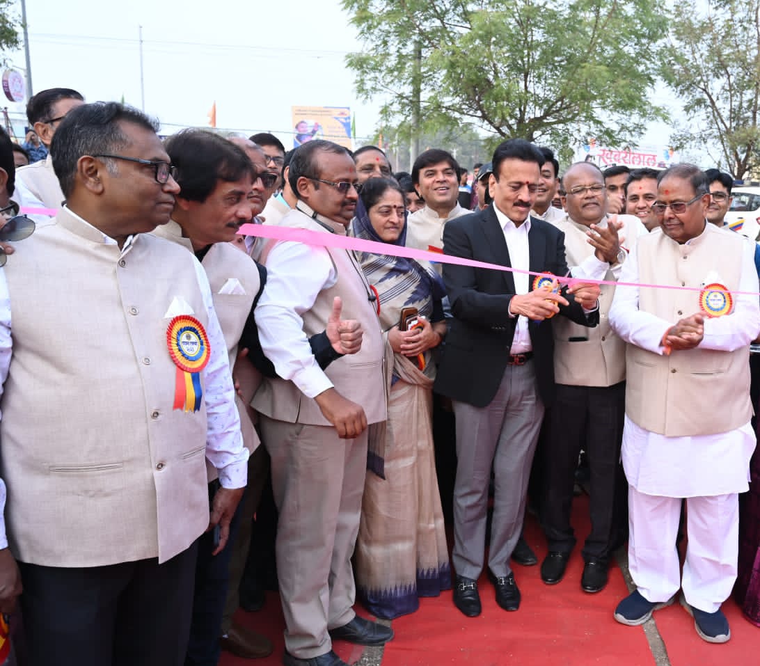 Amalner: लायन्स क्लब चे सेवाव्रत उल्लेखनीय व अनुकरणीय:-मंत्री गिरीश महाजन अमलनेरला भव्य लायन्स एक्स्पो चे जल्लोषात स्वागत