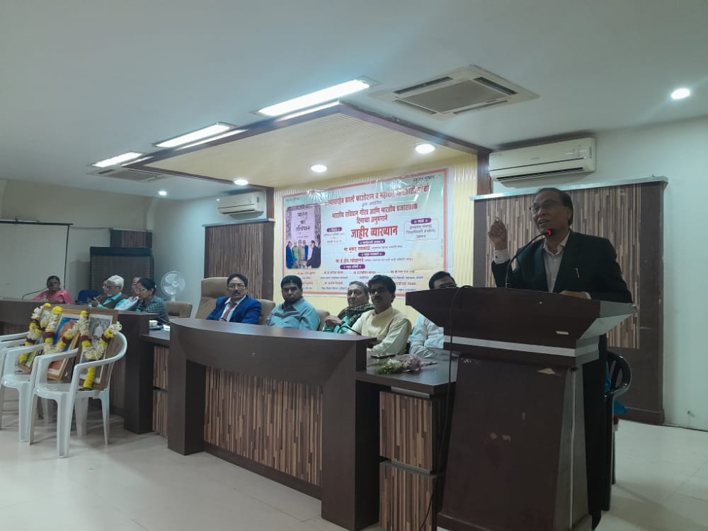 Jalgaon:भारतीय सनदी अधिकाऱ्यांचे ऑडिट झाले पाहिजे..- ई.झेड. खोब्रागडे