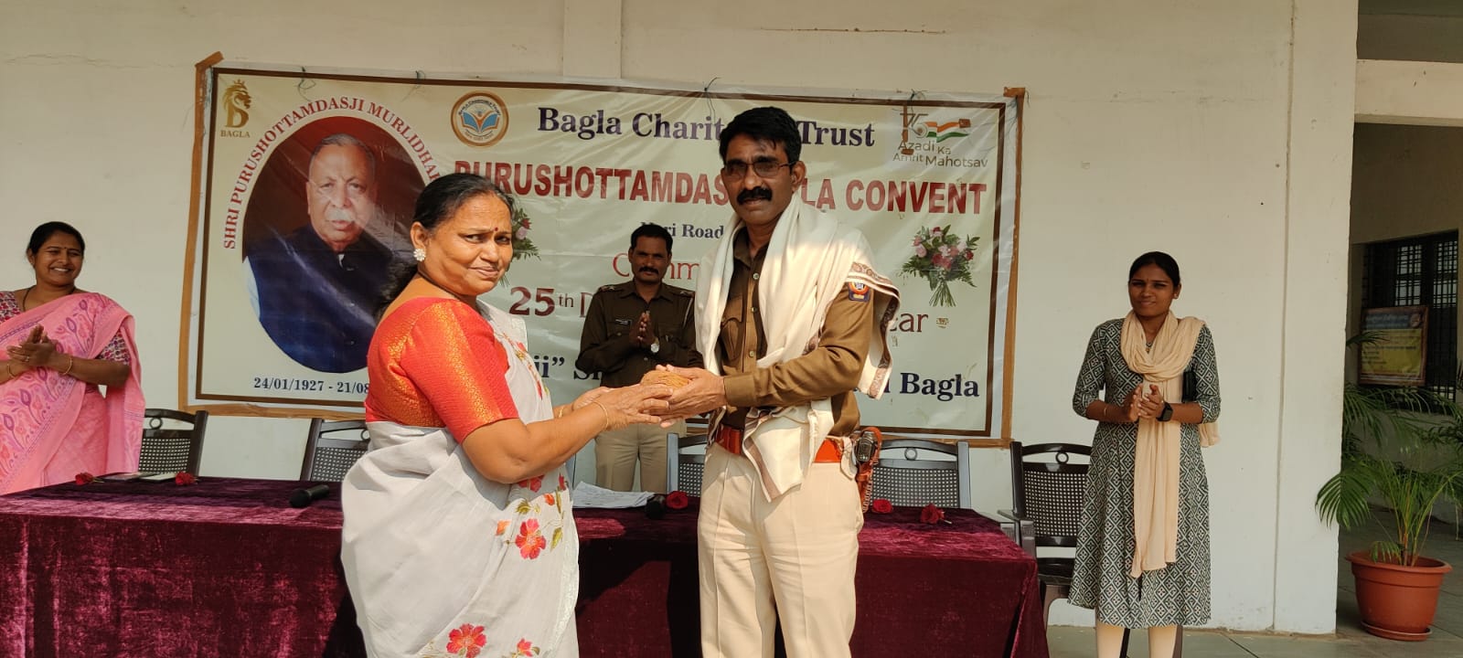 महाराष्ट्र पोलीस दिनानिमित्त जनजागृती मोहीम...