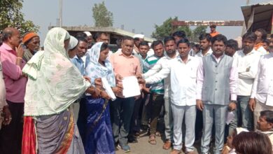 भारताचा लोकशाहीवादी युवा महासंघ (DYFI) सुरगाणा तालुका यांच्या वतीने लाडगाव फाटा येथे विविध प्रश्नांसंदर्भात ४ तास रास्ता रोको आंदोलन