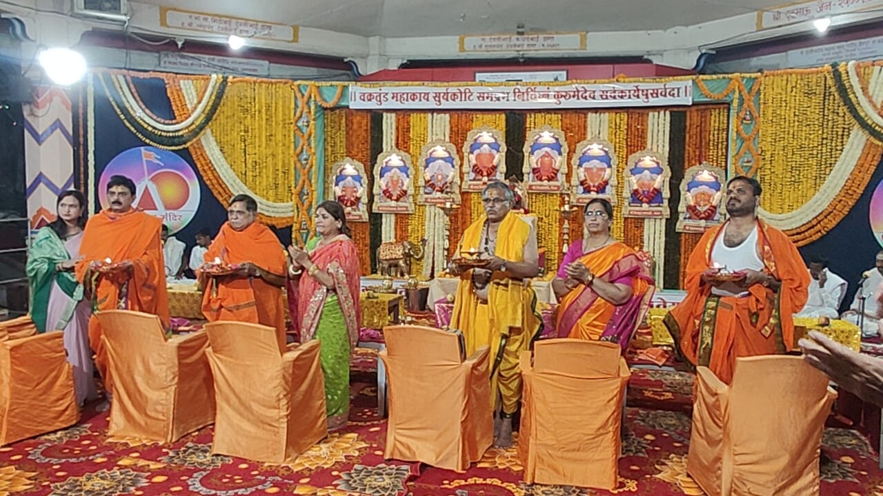 Amalner: मंगळग्रह मंदिरात मान्यवरांच्या हस्ते मंगळेश्वर गणेश मुर्तींची प्राणप्रतिष्ठा