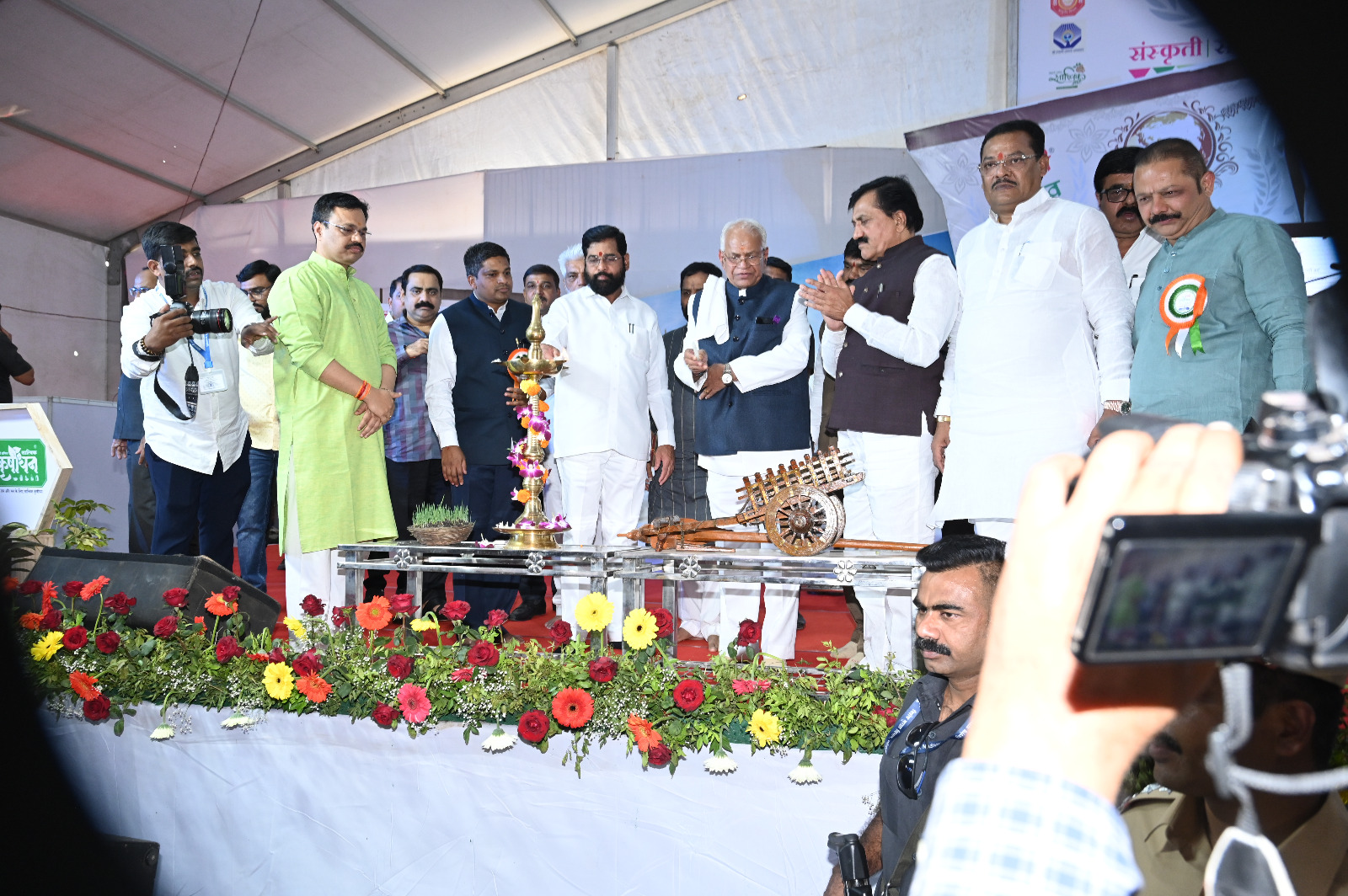 पारंपारिक आणि आधुनिक शेतीची सांगड गुरुमाऊलींनी घातली--- मुख्यमंत्री एकनाथ शिंदे श्री समर्थ मार्गप्रणित कृषी महोत्सवाचा समारोप