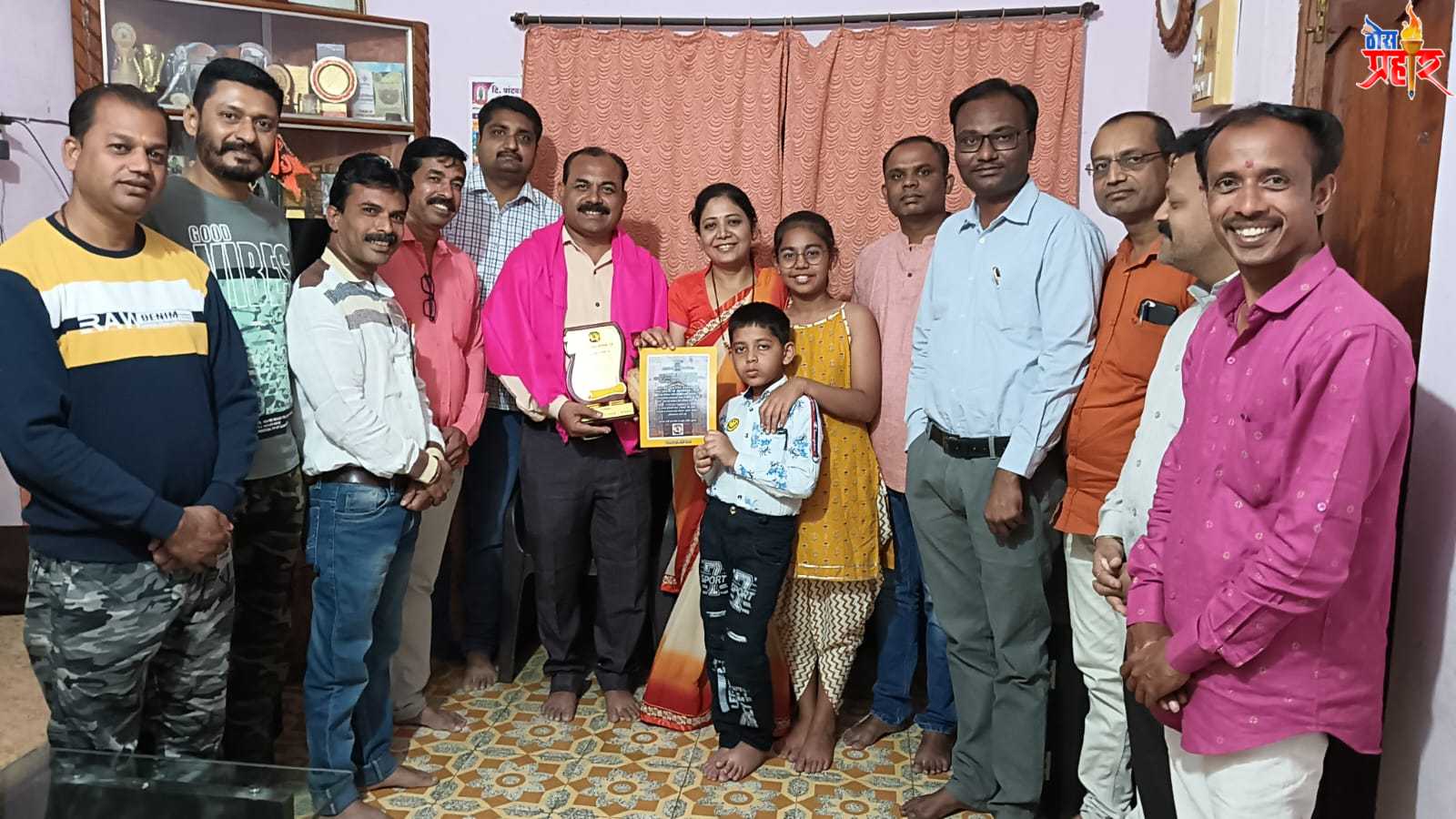 प्रा डॉ मनोज पाटील यांचा दुर्गभ्रमंती मंडळातर्फे सत्कार