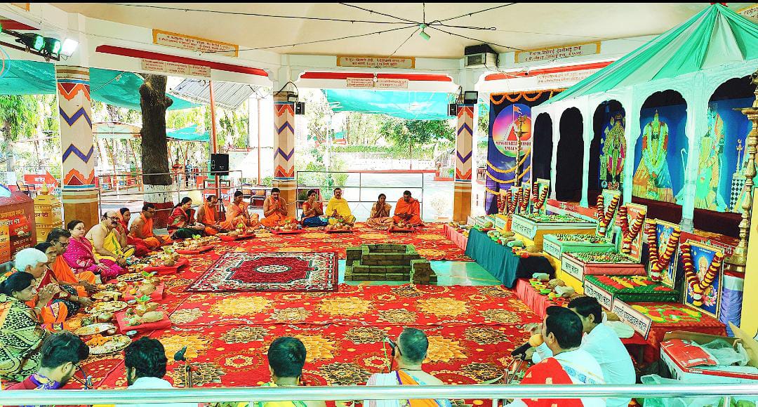 Amalner: चैत्र नवरात्रीनिमित्त मंगळग्रह मंदिरात नवचंडी महायाग,आठ जोडप्यांचा सहभाग; भाविकांची अलोट गर्दी