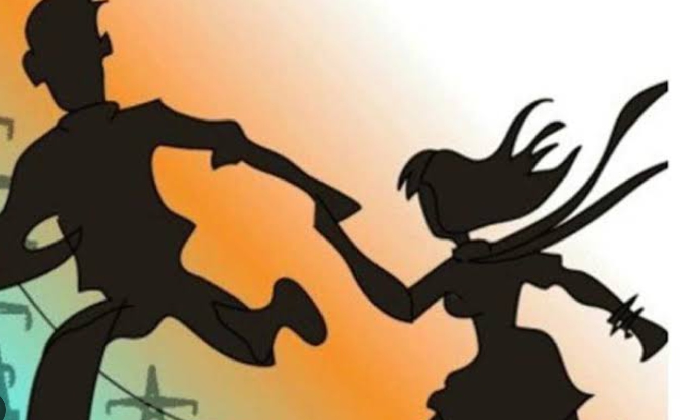 Amalner: 10 वी चा पेपर द्यायला आलेल्या अल्पवयीन मुलीस पळवले..!