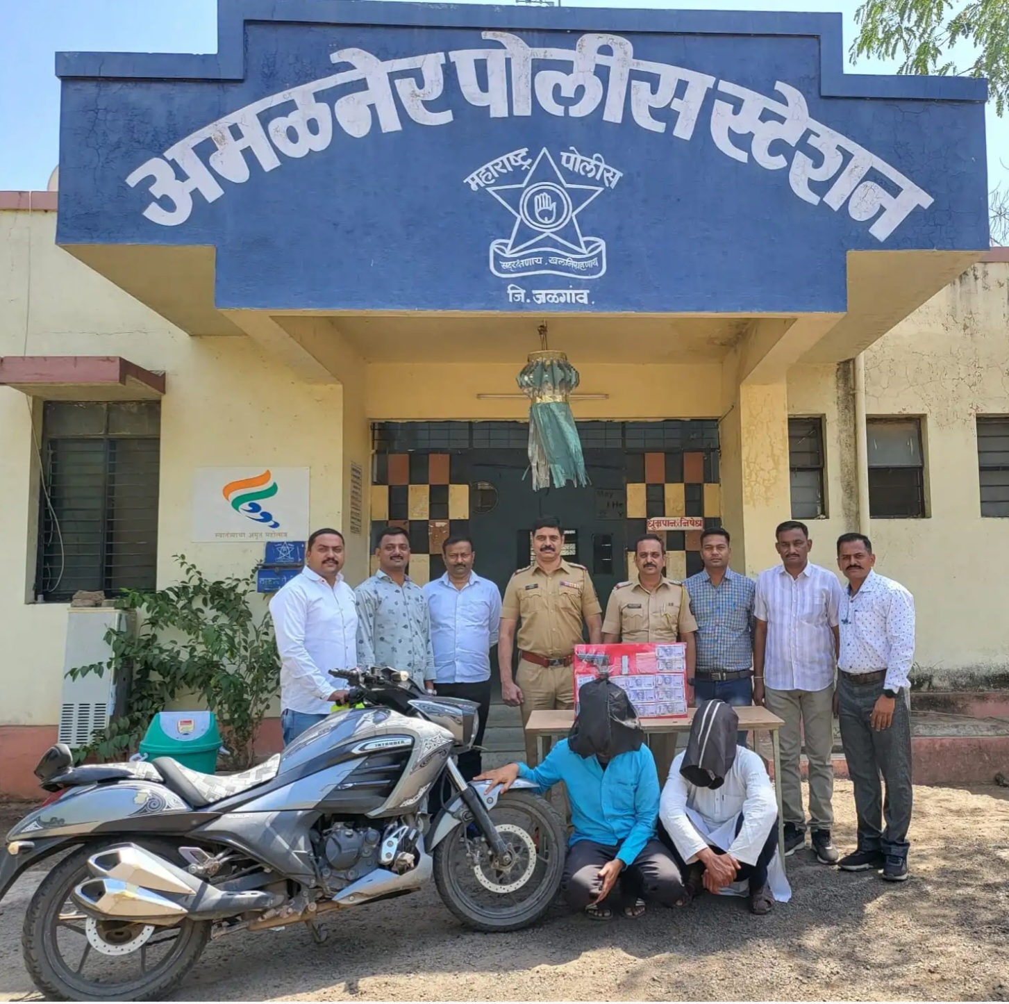 Amalner: गुन्ह्या नंतर अवघ्या 6 दिवसांत पोलिसांनी आवळल्या आरोपीच्या मुसक्या..! जलद आणि स्मार्ट तपासामुळे दरोड्या चे आरोपी गजाआड..!