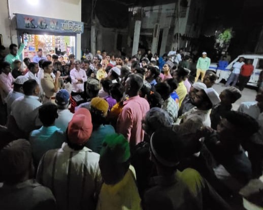 Amalner:युवकांच्या कॉर्नर बैठका.. पोलिसांचा स्तुत्य उपक्रम..!