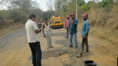 सुरगाणा तालुक्यातील महत्वाचा आणि मुख्य रहदारी असलेला रस्ता म्हणजे बोरगाव -सुरगाणा-बर्डीपाडा