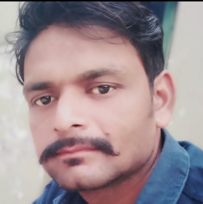 अज्ञात वाहनाची मोटारसायकल स्वारास धडक केळी मजूर तरुणाचा जागीच मृत्यू