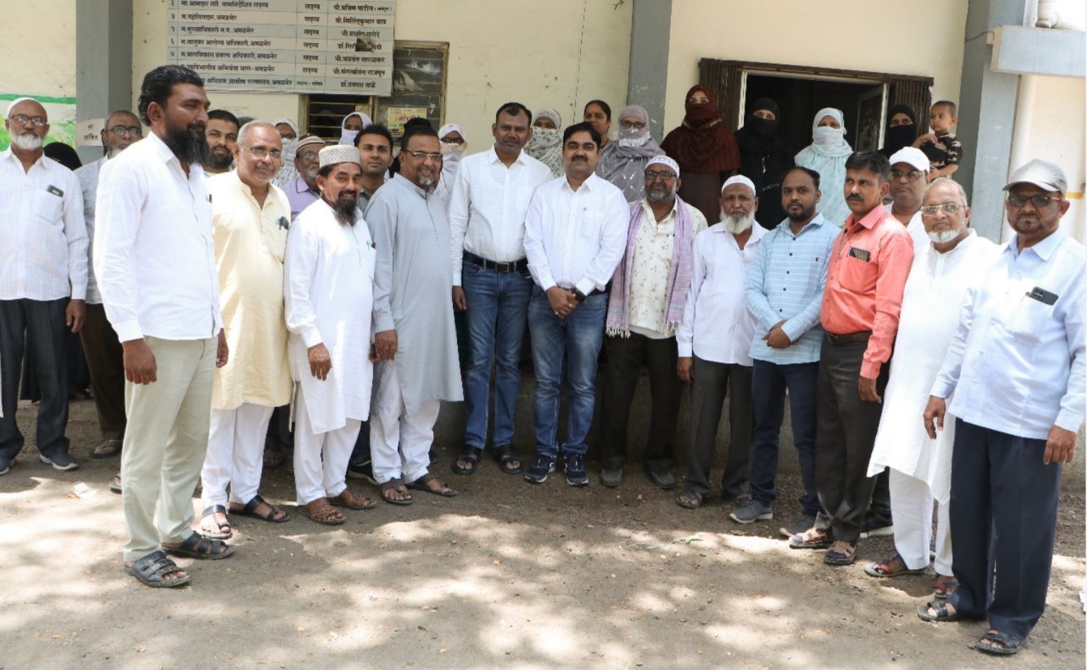 Amalner: हज यात्रेसाठी जाणाऱ्या भाविकांची वैद्यकीय तपासणी शिबिर संपन्न..