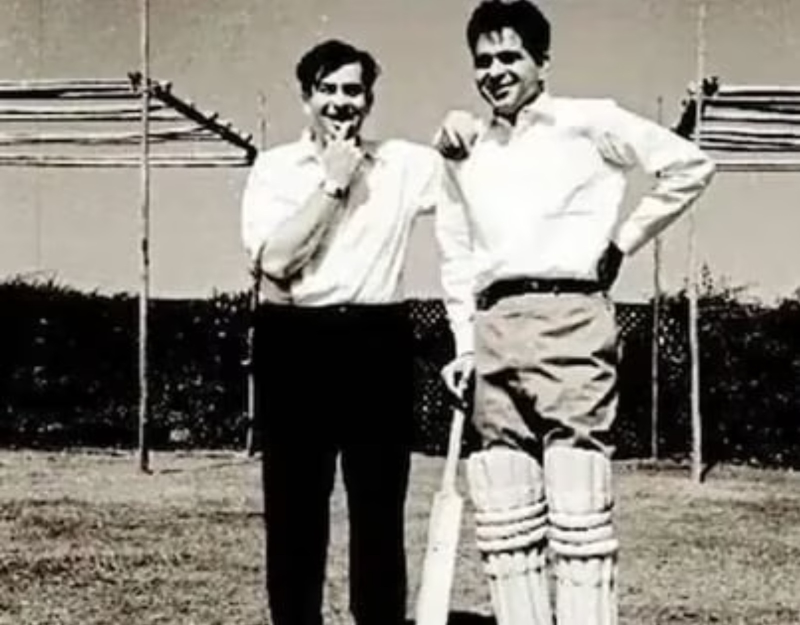 Bollywood IPL: साल 1962..! दोन दिग्गज अभिनेत्यांमध्ये झालेला क्रिकेट सामना... झाला होता ह्या कारणासाठी..!