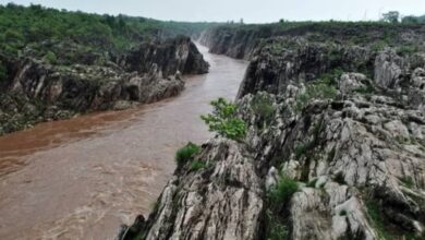 Amazing: जगातील एकमेव आश्चर्य..! तर ही नदी वाहते उलटी... जाणून घ्या शास्त्रीय आणि पौराणिक कारण..!