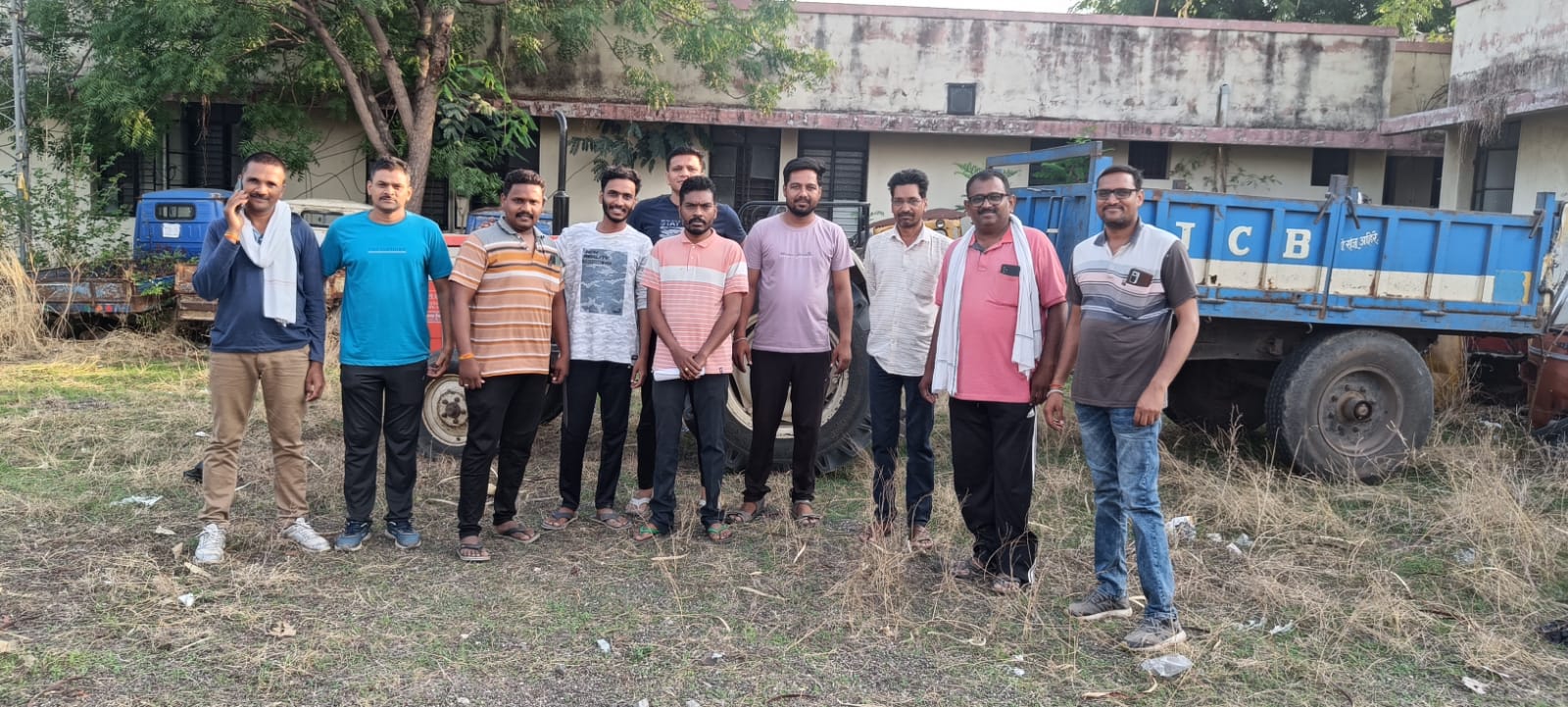 Amalner: अवैध वाळू वाहतूक करणाऱ्या 3 ट्रॅक्टर वर महसूल ची कार्यवाही...