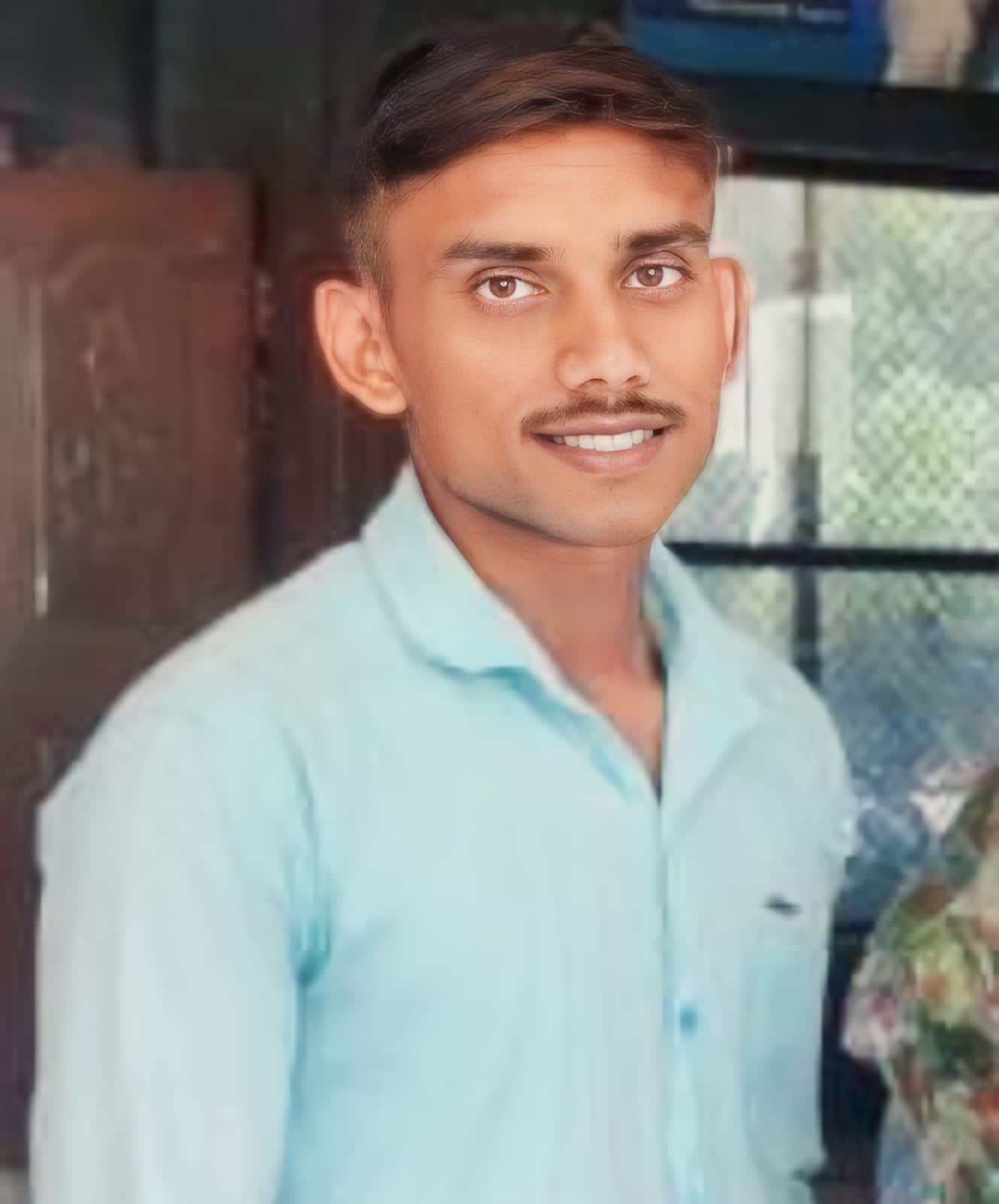 शेतमजुरी करणारे आई वडीलाचा मुलगा झाला पोलीस