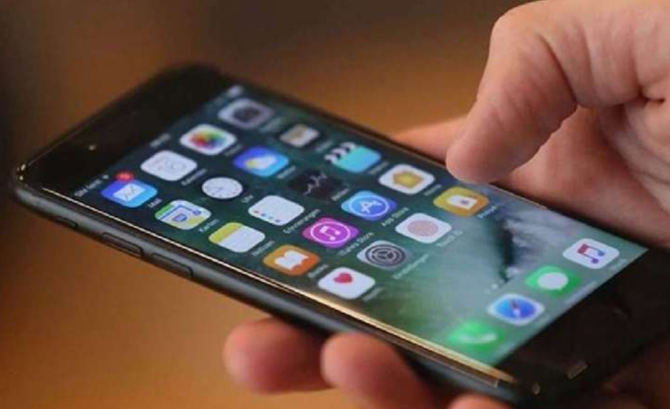 Breaking: केंद्र सरकारने आणली ह्या 14 मेसेंजर अप्सवर बंदी..