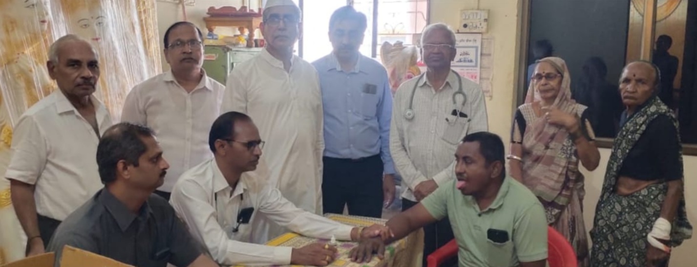 Amalner: श्री सद्गुरू सखाराम महाराज विठ्ठल-रुख्मिनी संस्थान तर्फे लायन्स व रोटरी क्लब यांच्या संयुक्त विद्यमाने मोफत आरोग्य शिबिराचे आयोजन