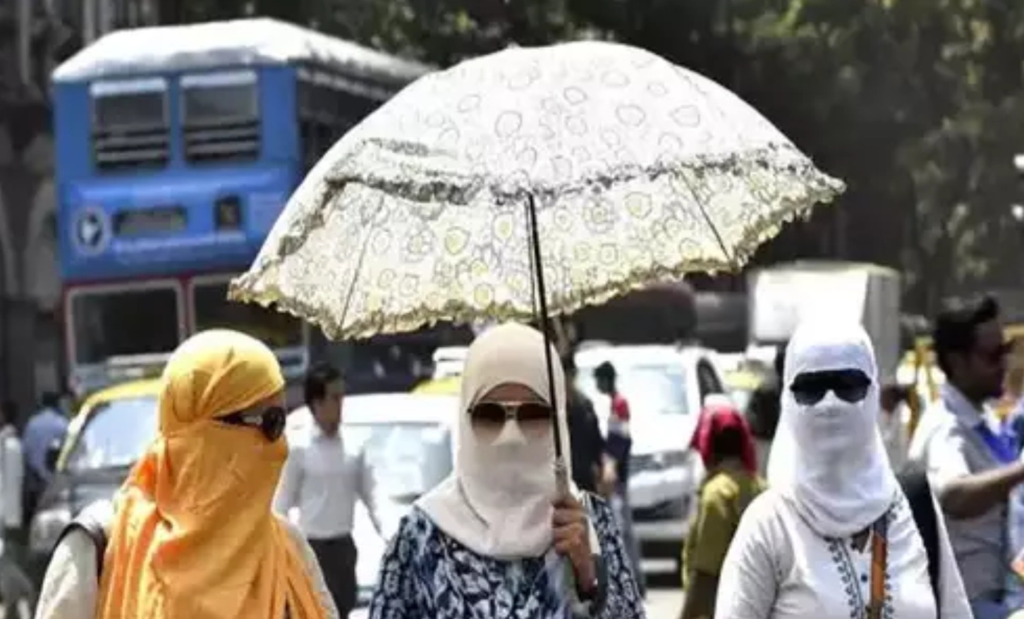 Weather Alert: तापमानाचा पारा 45 च्या पुढे...! राज्यात मुंबई सह 11जिल्ह्यांना अलर्ट जारी..!