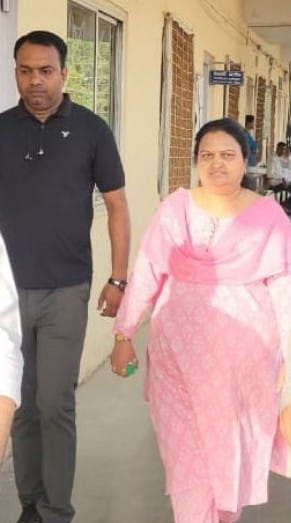 नाशिक मनपा लाचखोर शिक्षणाधिकारी सुनीता धनगर अँटी करप्शनच्या जाळ्यात ५५ हजारांची लाच ; लिपिकासह अटक