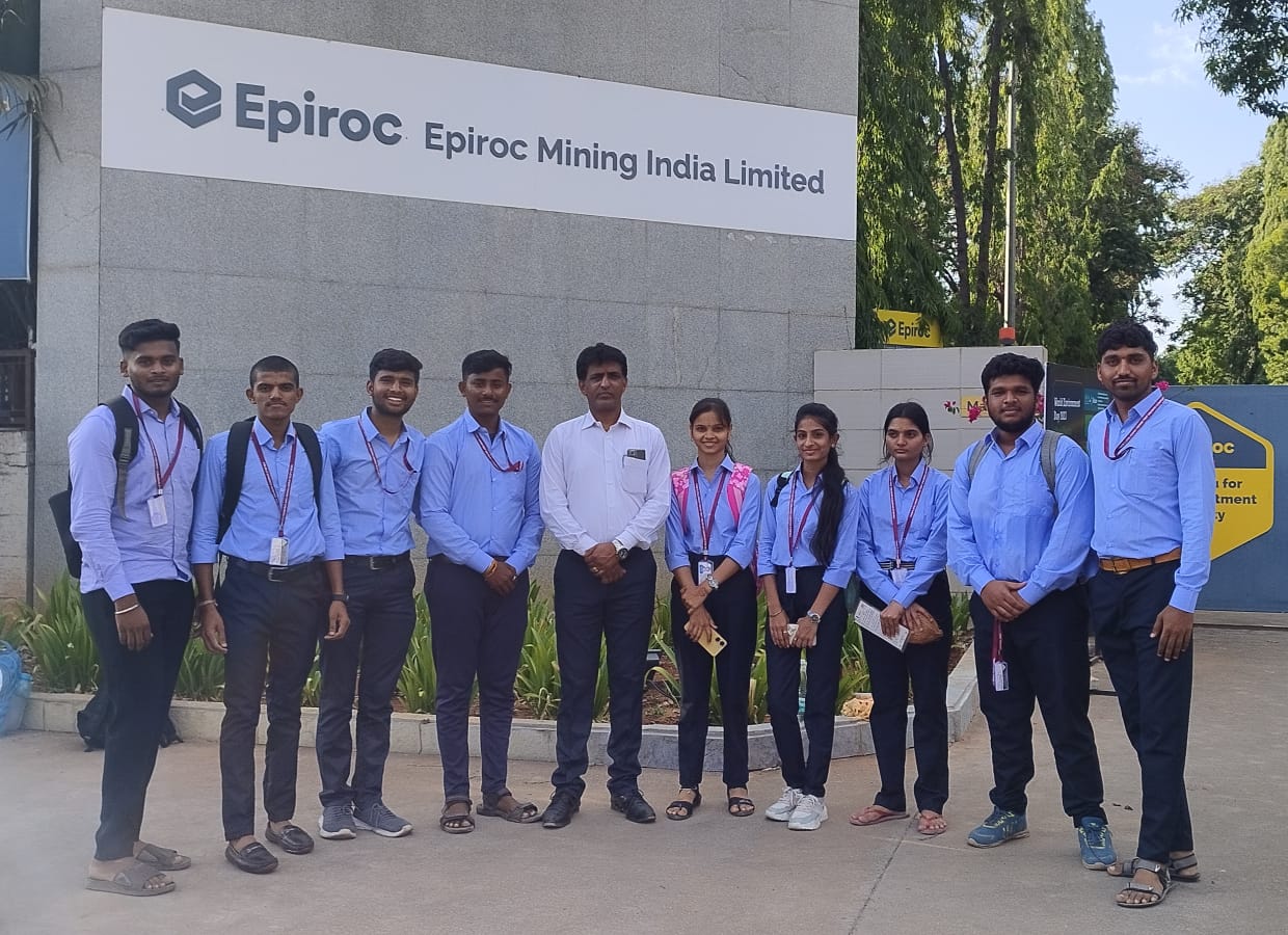 आत्मा मालिक इन्स्टिट्यूट ऑफ टेक्नॉलॉजी अँड रिसर्च महाविद्यालयाच्या 09 विद्यार्थ्यांना EPIROC Mining India Pvt. Ltd. कंपनीकडून शिष्यवृत्ती जाहीर...
