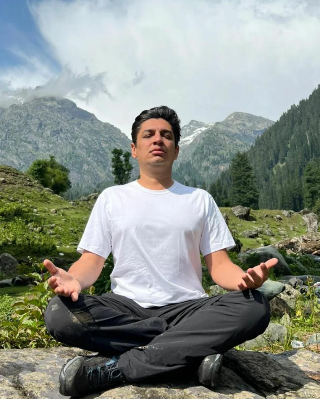 योग आणि ध्यान महत्त्वाचे, कारण..- आ. सत्यजीत तांबे यांनी विशद केलं योगासनांचं महत्त्व