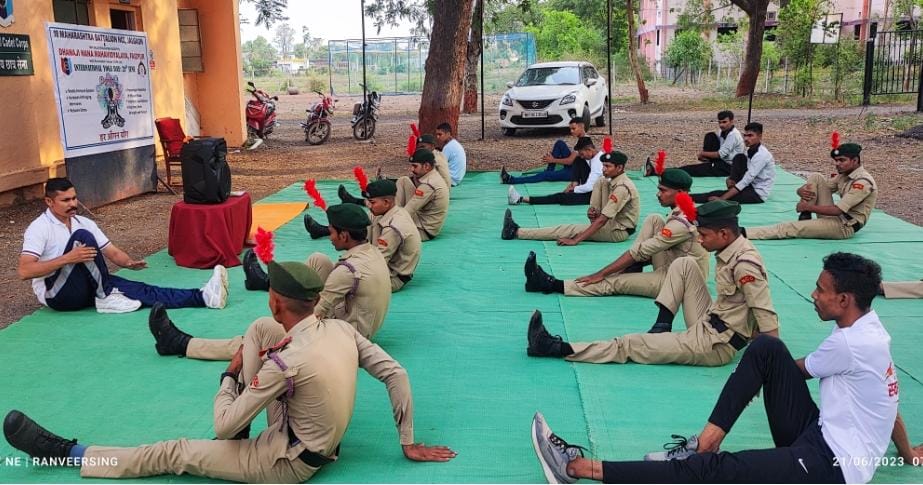 योगा : निरोगी आयुष्याची गुरुकिल्ली- कॅप्टन डॉ राजेंद्र राजपूत