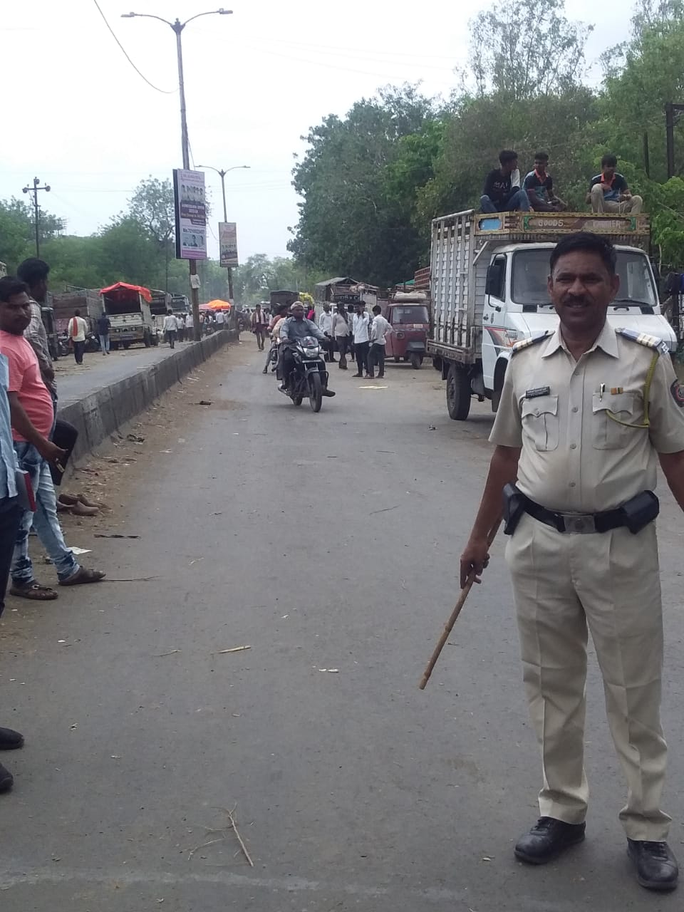 फैजपुरात कुर्बानी चा बकरी बाजार तेजीत