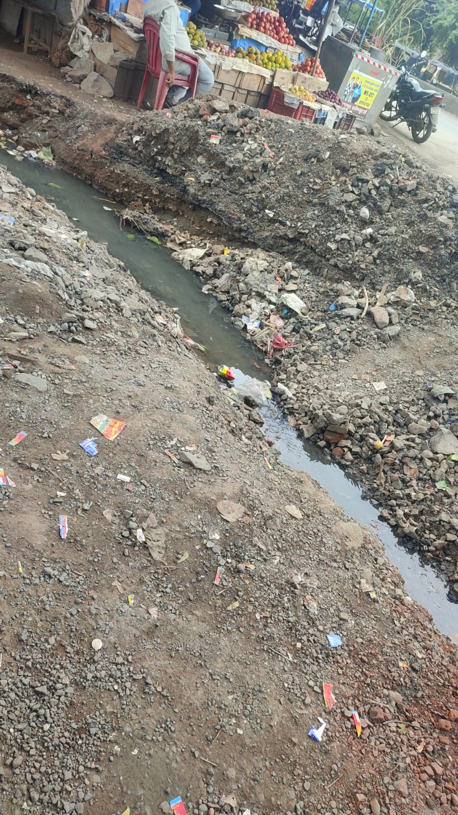 फैजपूर बसस्थानक जवळील गटार उघड्यावर आरोग्यास धोका