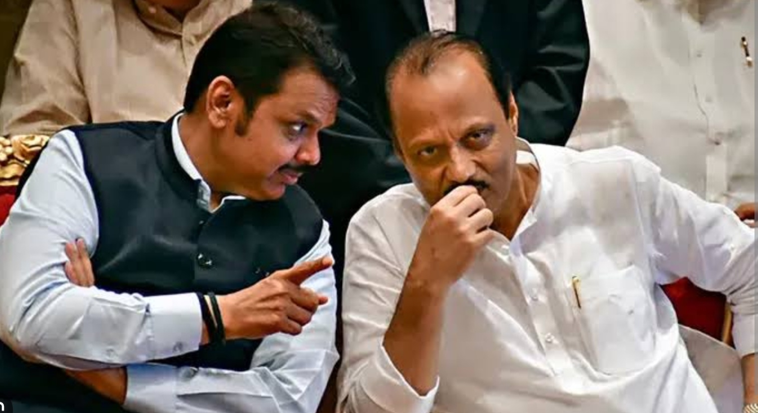 Politics: अखेर फडणवीसांच्या गळाला लागला अजित... देवेंद्रवासी झाली राष्ट्रवादी...