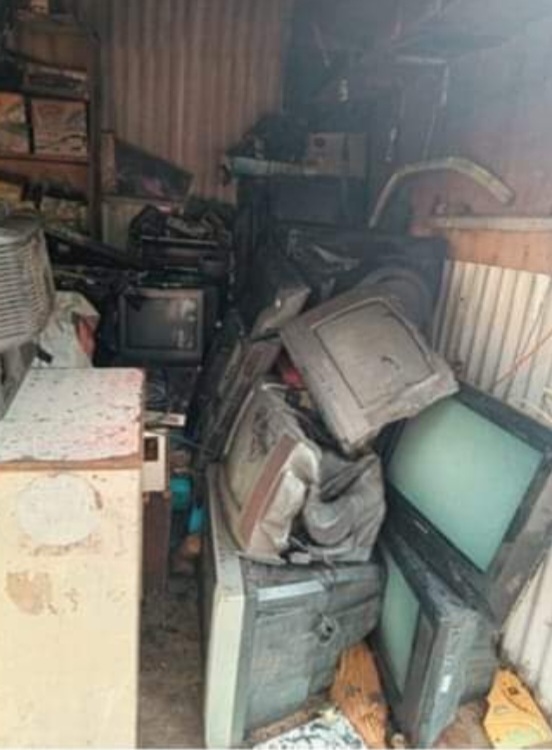 Amalner: शॉर्ट सर्किटमुळे दुकाने जळून खाक...