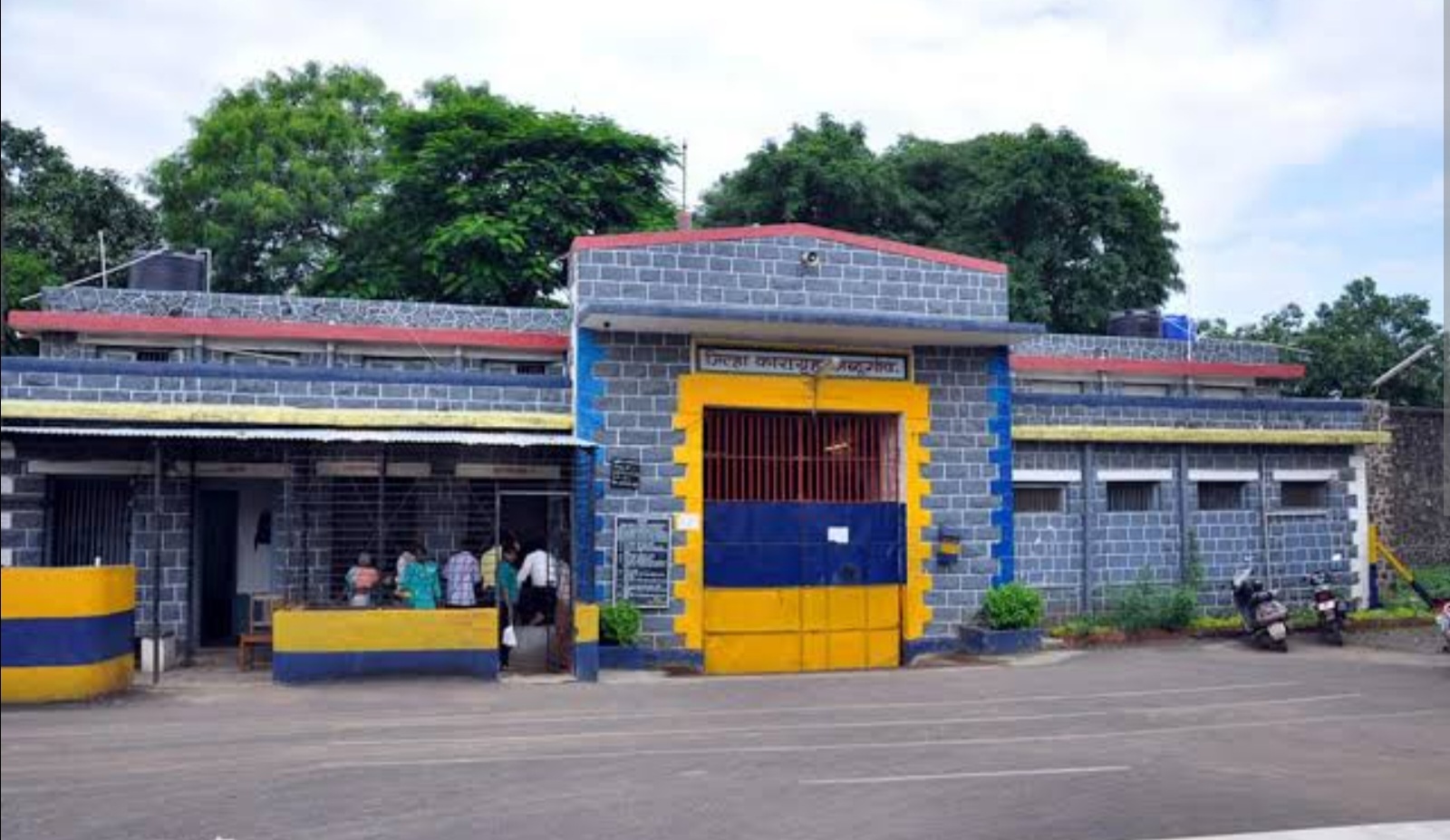 Jalgaon Live: खळबळजनक..!  जिल्हा कारागृहात कैद्या सोबत अनैसर्गिक कृत्य केल्याची घटना उघड...