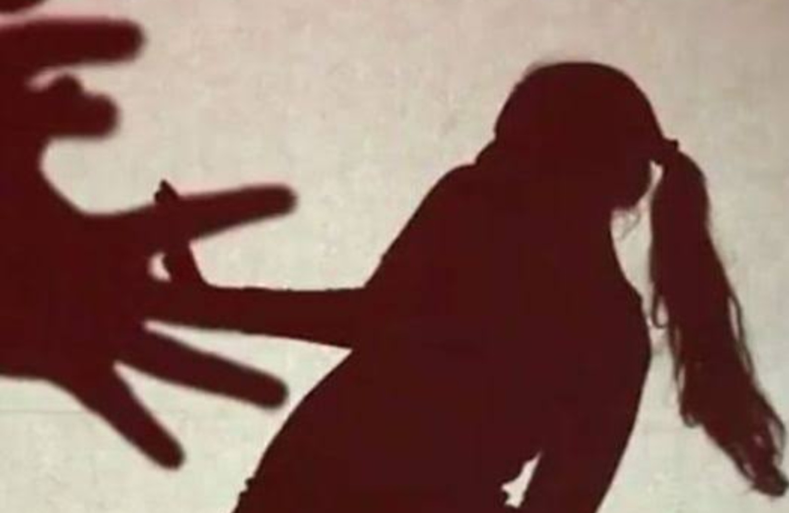 Amalner: महिला सफाई कामगाराचा विनयभंग... आरोग्य निरीक्षकासह मुकादमावर गुन्हा दाखल..