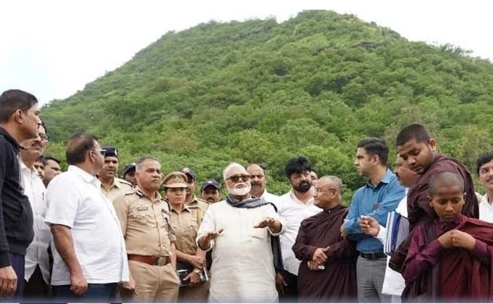 बोधीवृक्ष स्थापना महोत्सवाच्या दृष्टीने सुत्रबद्ध नियोजन करण्यात यावे - मंत्री छगन भुजबळ