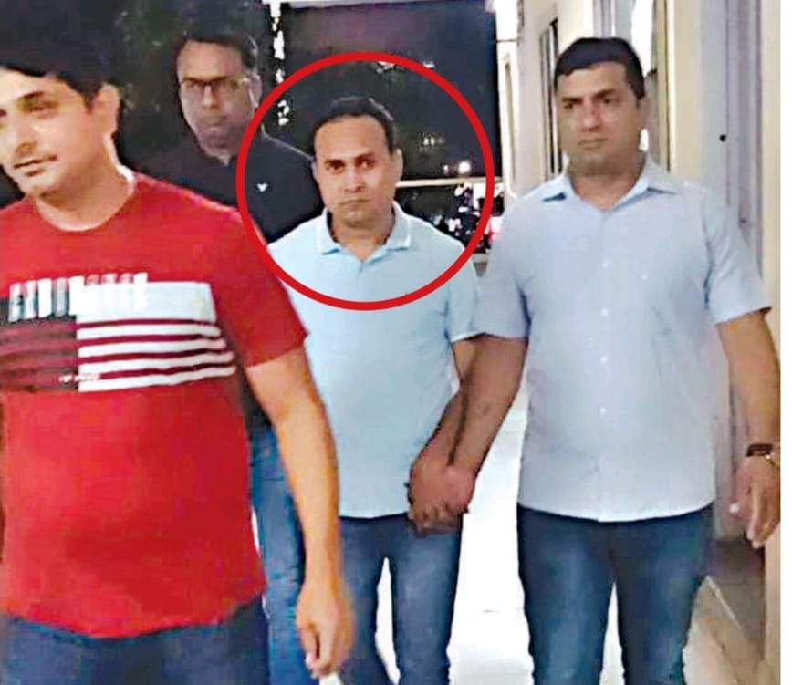 सव्वा कोटी दंड कमी करण्यासाठीपंधरा लाखाची लाच भोवली, नाशिक तहसिलदार बहिरमला एसीबीने केली घरातच अटक