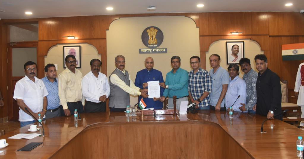 Mumbai Diary: मराठी पत्रकार परिषदेचे मुख्य विश्वस्त एस.एम. देशमुख यांच्या नेतृत्वाखाली..अकरा पत्रकार संघटनांनी घेतली राज्यपाल श्री. रमेश बैस यांची भेट