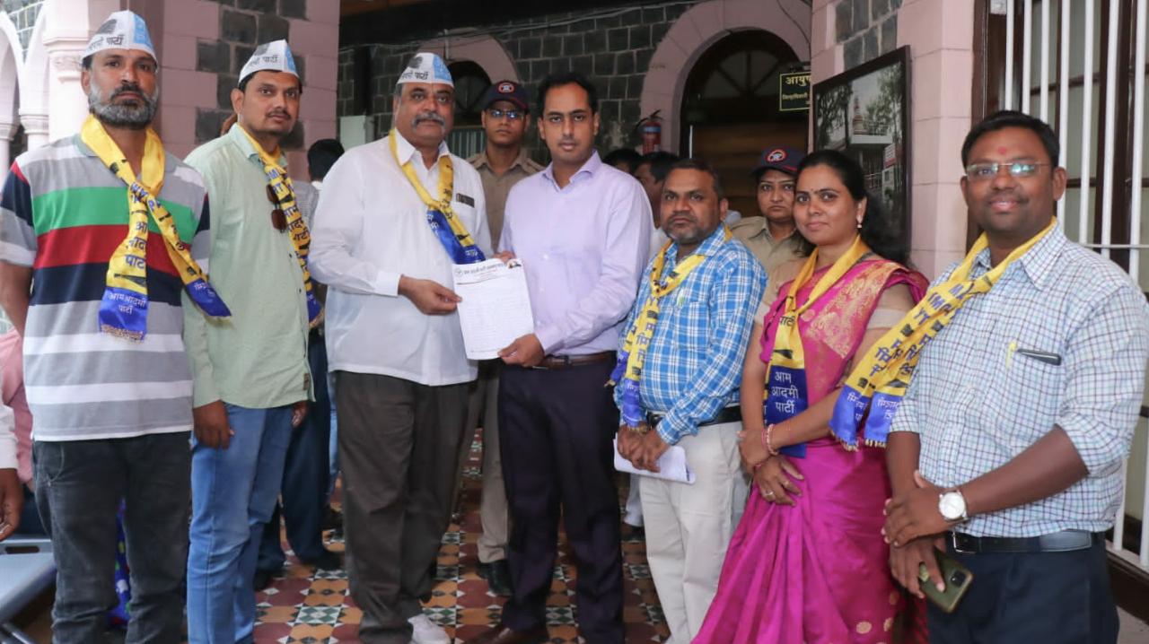 Jalgaon Live: कांद्यावरील 40% निर्यात शुल्क रद्द करावे - जळगाव जिल्हा आम आदमी पार्टीची मागणी