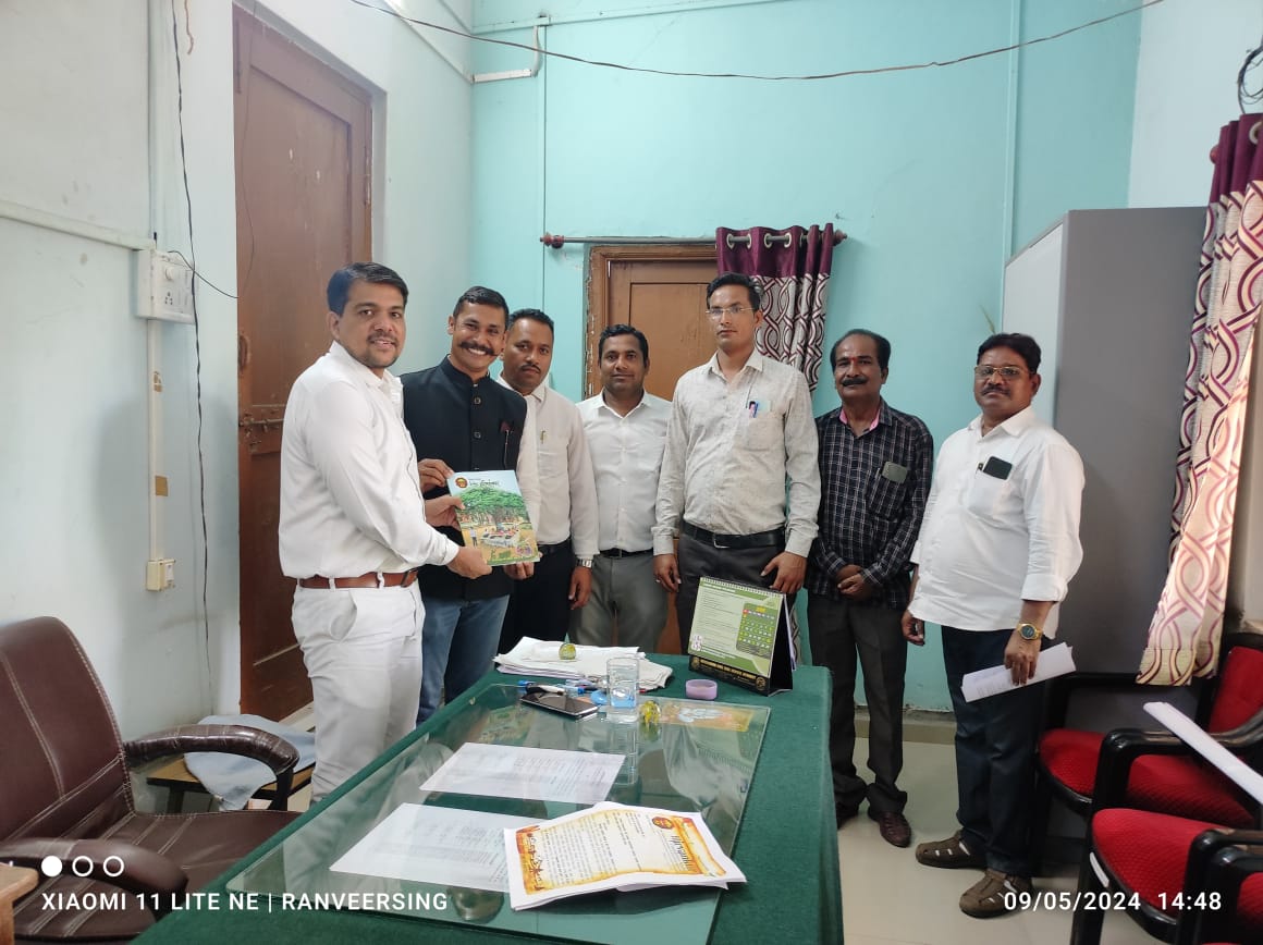 हिरवांकुर फाउंडेशन नाशिक च्या संकल्पनेतून साकार वृक्षदत्तक अभियान