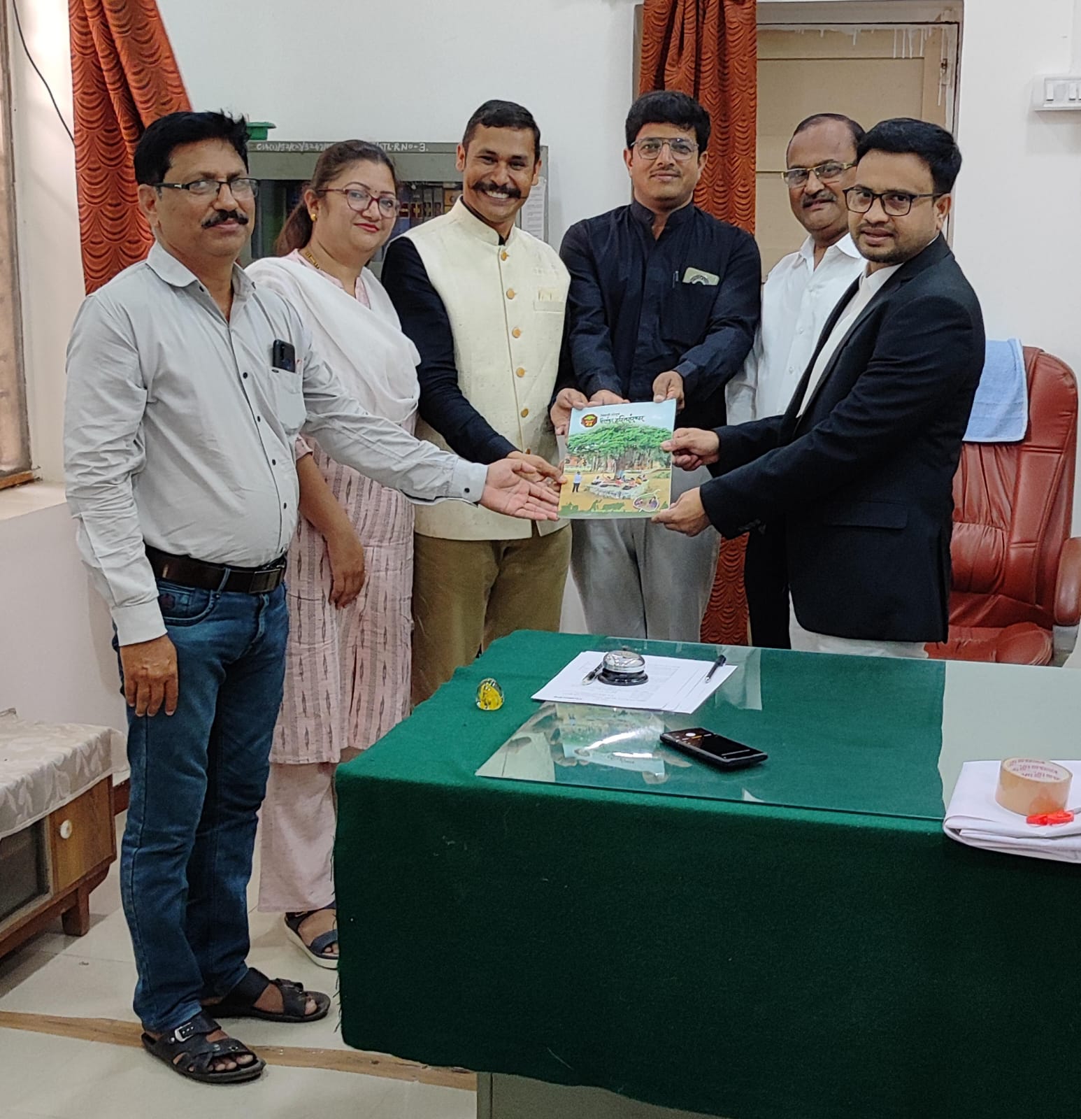 हिरवांकुरचे वृक्षसंवर्धनाप्रति क्रांतिकारी पाऊल..न्यायाधीश श्री डी. एन. चामले