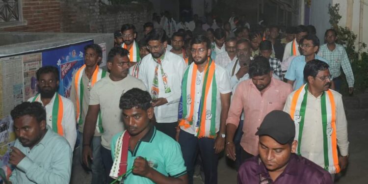 Yawal: चितोडा-सांगवी बु-हंबर्डी-हिंगोणा येथे काँग्रेसचे उमेदवार धनंजय चौधरी यांनी ग्रामस्थांशी साधला संवाद