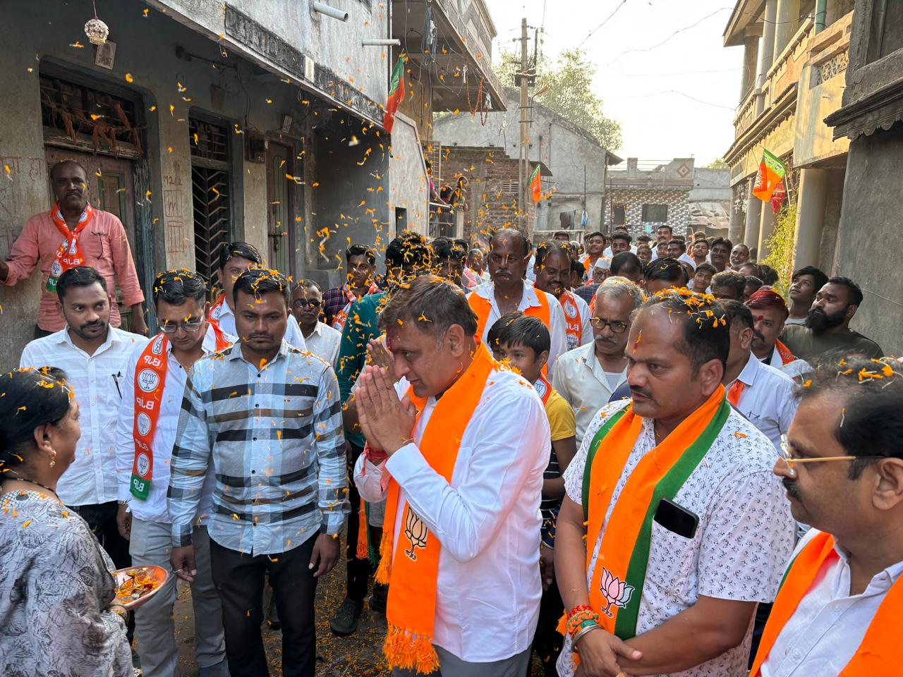 अभ्यासू, शांत, संयमी नेतृत्व हव की गुंड गर्दी आणि केवळ परंपरा सांगणार हवं : अमोल जावळे