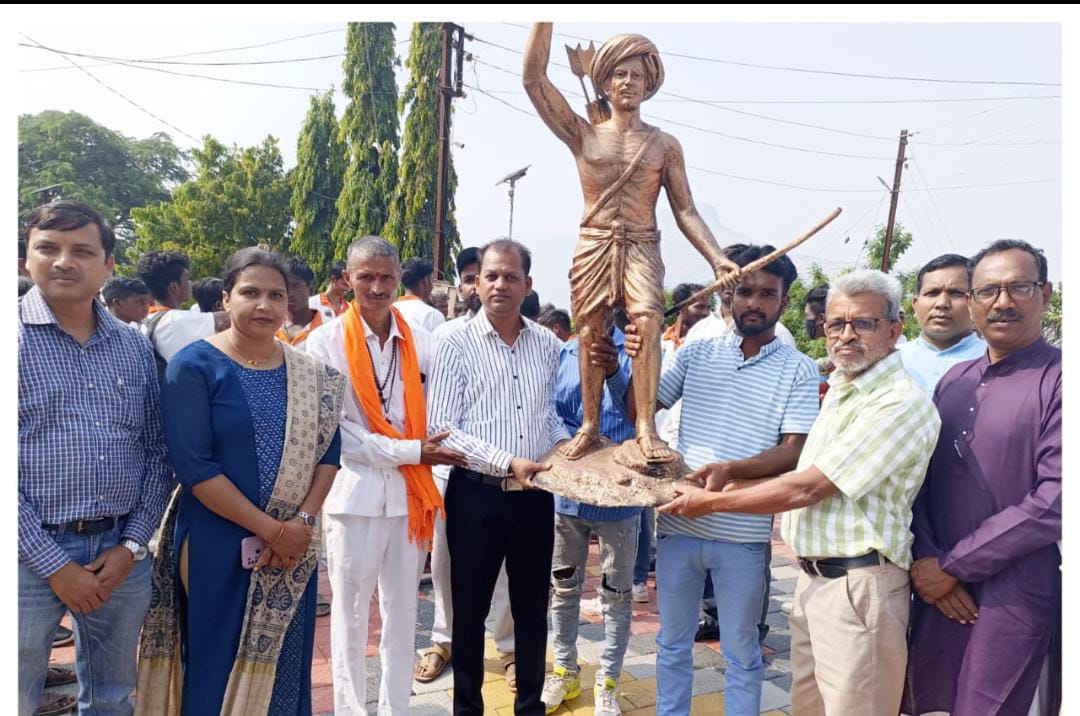 श्रीक्षेत्र चंद्रेश्वरगड चांदवड येथे भव्य आदिवासी महिला व युवक मेळावा संपन्न...