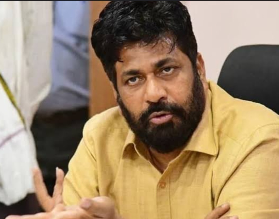 Election Live: धक्कादायक निकाल..! बच्चू कडू पराभूत..