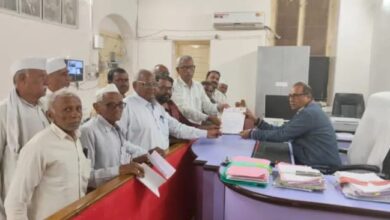 Amalner: कापूस खरेदी केंद्र सुरू करण्यासंदर्भात राष्ट्रीय किसान काँग्रेसचे प्रांतांना निवेदन..