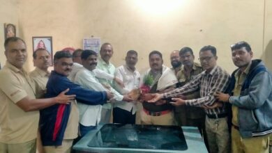 वाहतूक निरीक्षक श्री सोनू गिरासे यांचा कामगार संघटना नंदुरबार आगारातर्फे, शॉल-श्रीफळ व पुष्पगुच्छ देऊन स्वागत-सत्कार..